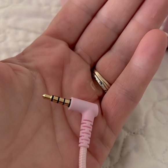 Soft Head Phones Pink padded Soft Over the Top and the Ears Adjustable Long Cord - Picture 2 of 7